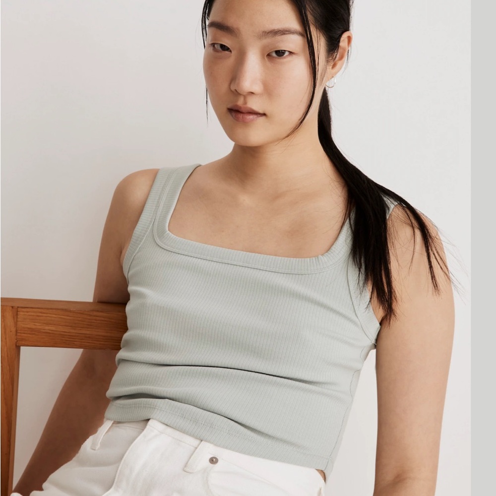 Madewell Tailored Crop Tank in Sleekhold | Medium | Sage Mist